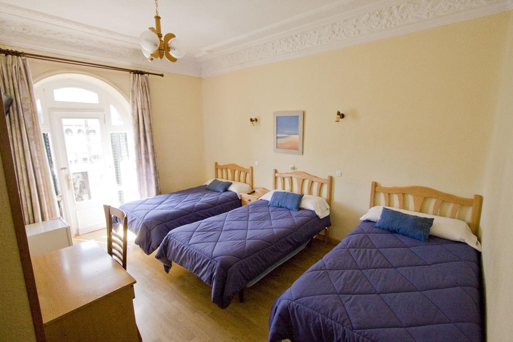Hostal Trevinca Madrid Kültér fotó