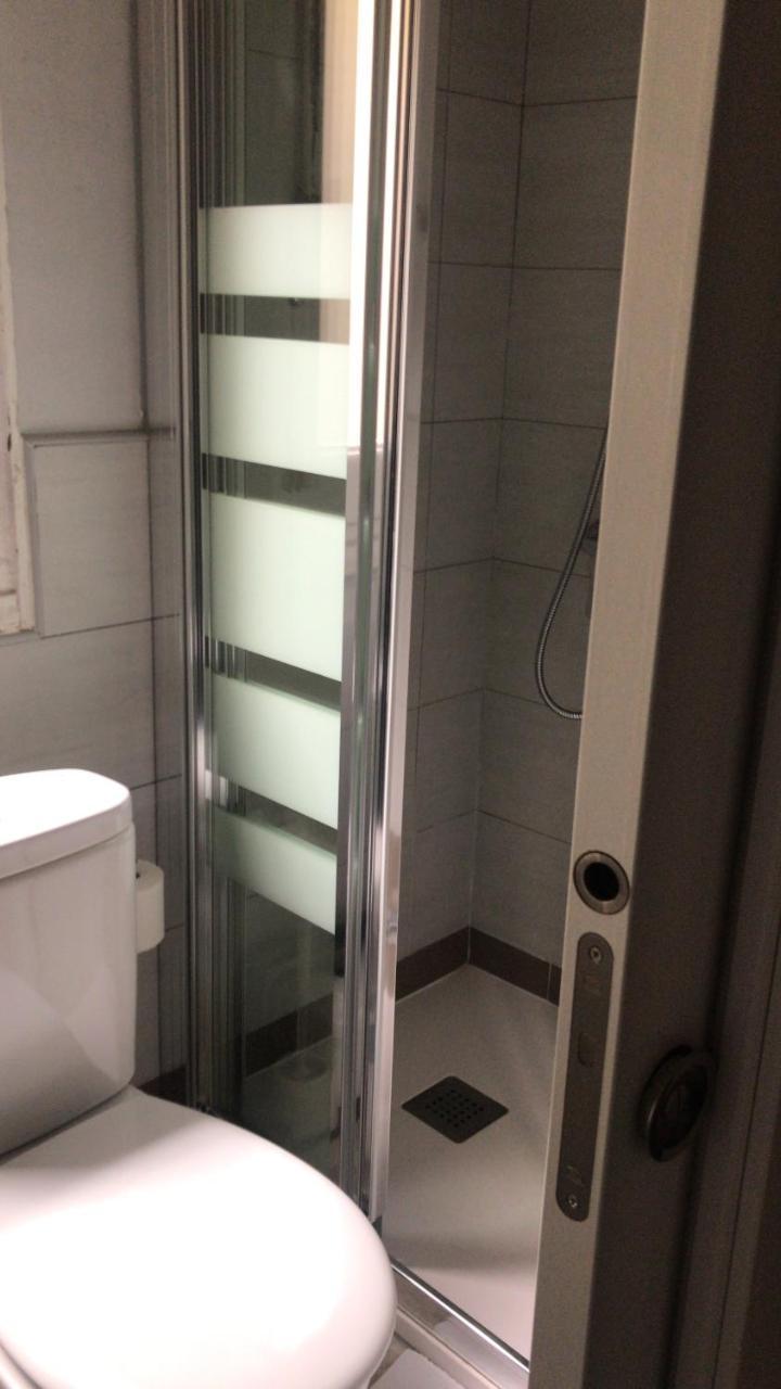 Hostal Trevinca Madrid Kültér fotó