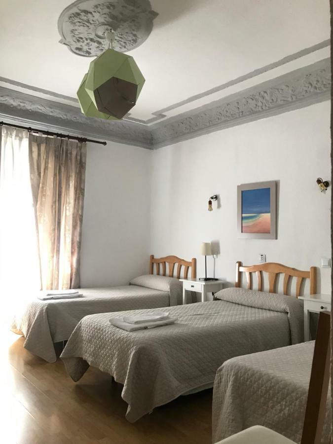 Hostal Trevinca Madrid Kültér fotó